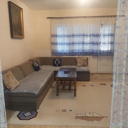 Apartament Kuca Na Dan *
